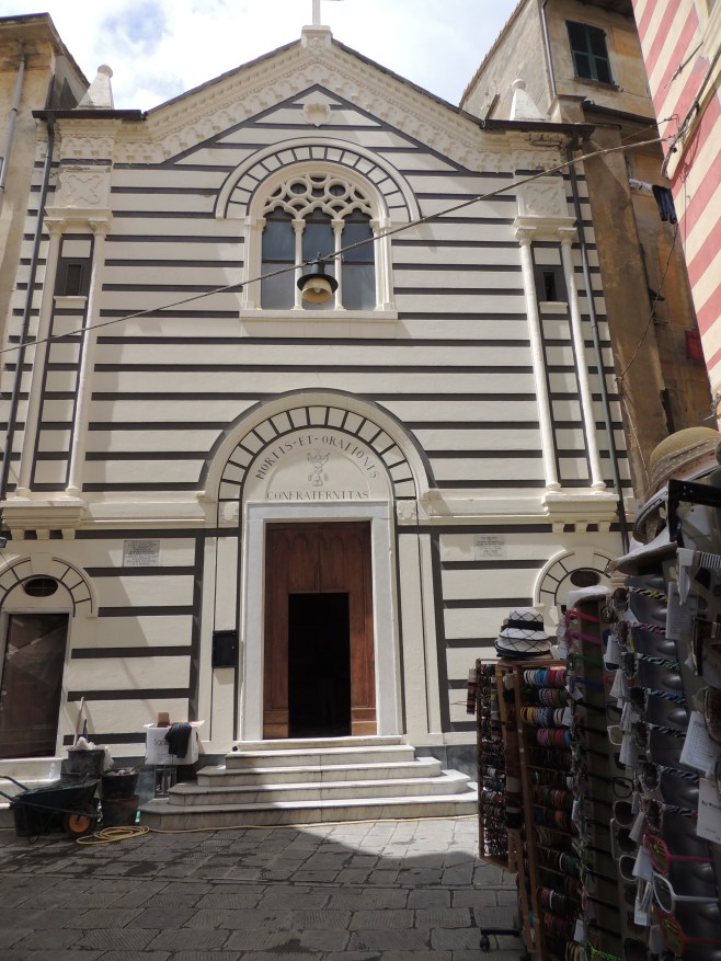 Outside the Oratory of the Dead