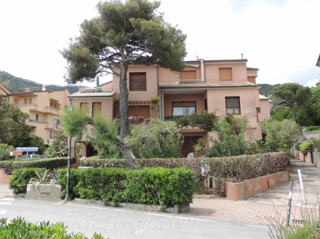 A Peach Colored Beach House in Monterosso al Mare, Italy