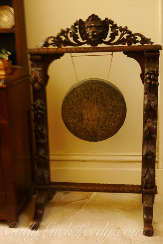 And the Dinner Gong!