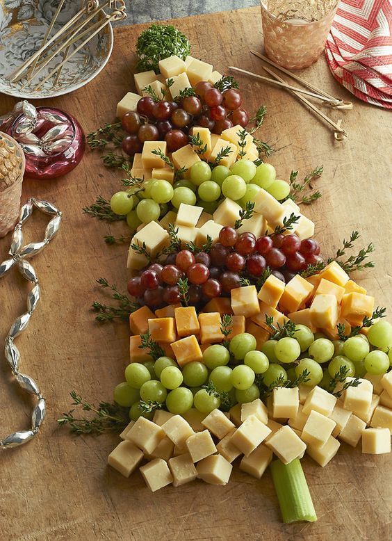 Christmas Tree Cheeseboard